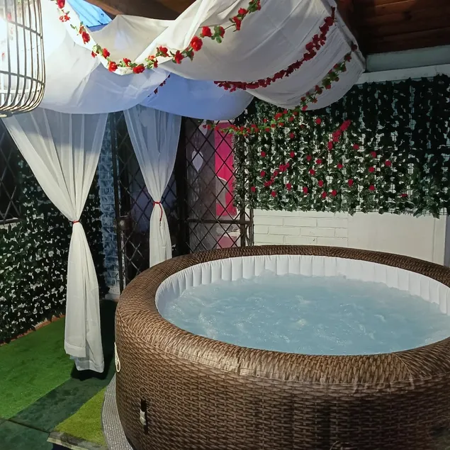 Romantic Getaway + Unlimited Spa - Image 1