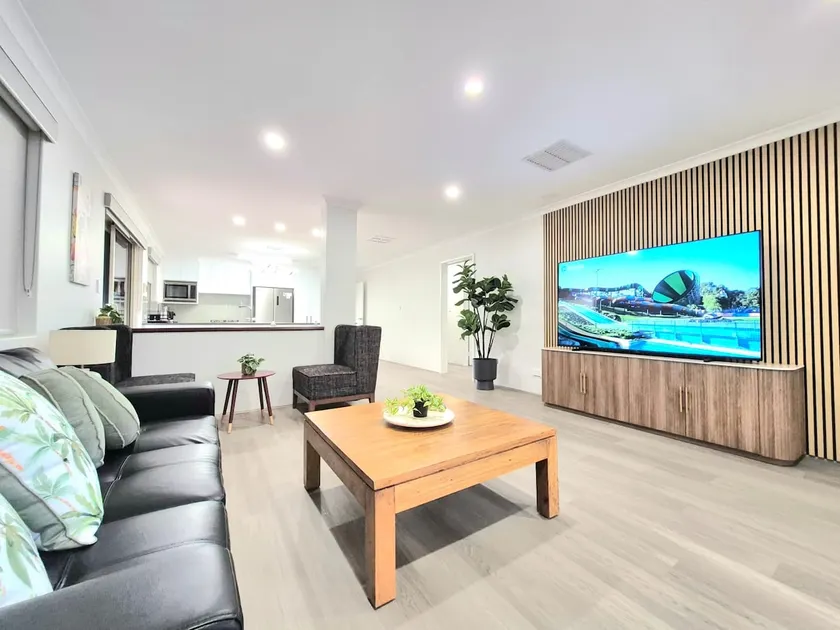 Bibra Lake Retreat+2 Parking/near FSH/Murdoch/Freo - Image 1