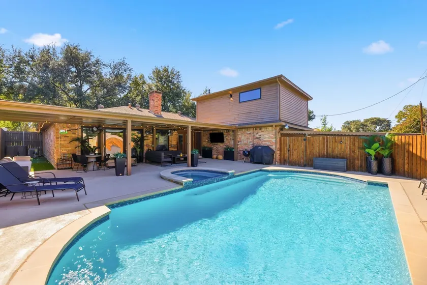 Private Dallas Resort w/ Pool | Sleeps 16+ - Image 1