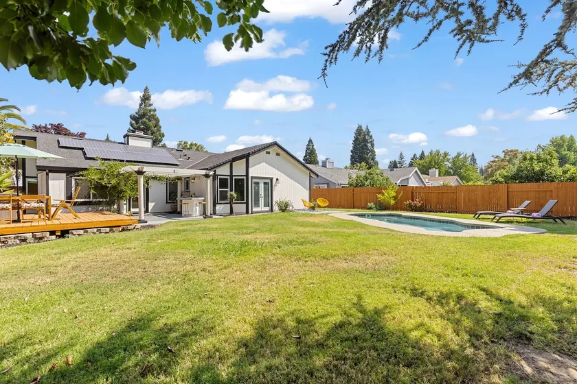 3BR · Pool · Hot Tub · BBQ · Garage · Roseville - Image 1