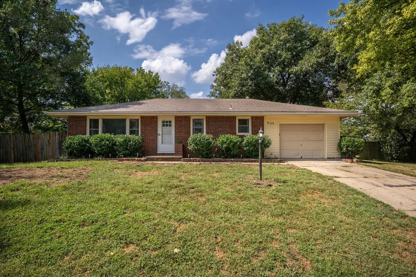 Somers Haven - Pet Friendly Home with Fenced Yard - Image 1