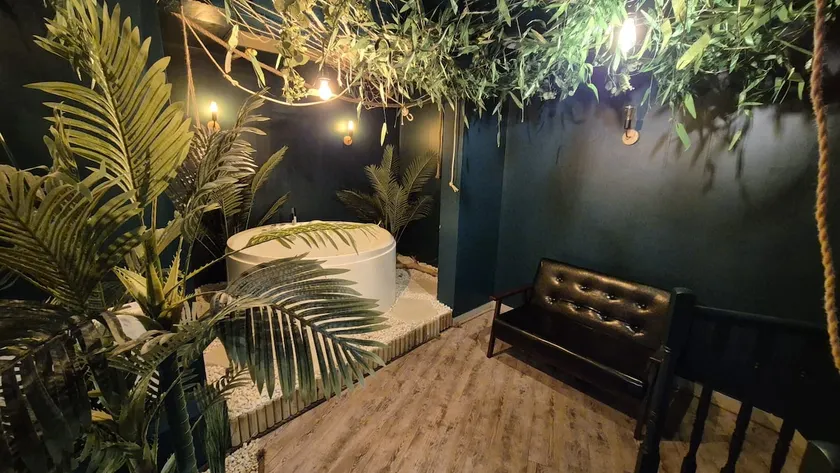 Amazonia - Private Spa and Cinema - Image 1