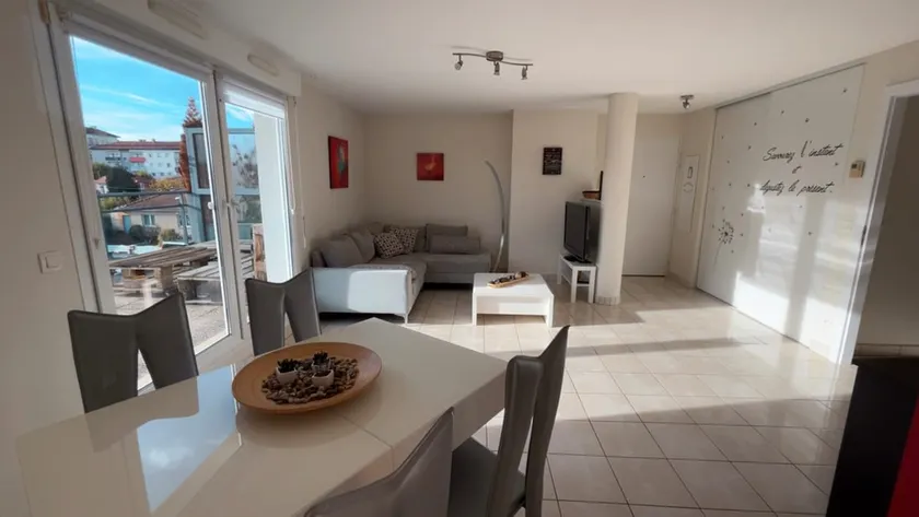 Bright penthouse with terrace, close to Strasbourg - Image 1