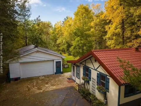 White Pine Cottage - Image 1