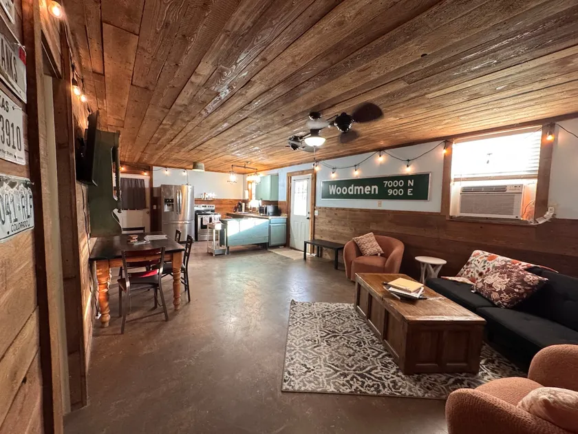 Cozy Home Near Keystone Lake| 2BR |Family Friendly - Image 1