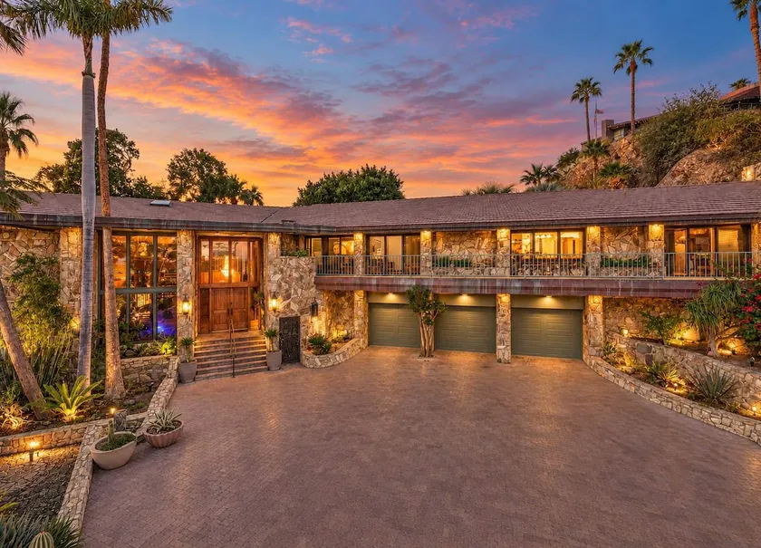 Ch Teau at Piestewa Peak Phoenix s Iconic Estate - Image 1