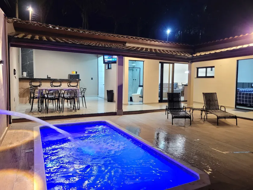 Premium Farm with Hot Tub - Image 1