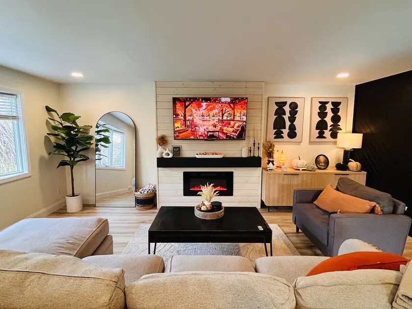 Lancaster Creekside Getaway - Image 1