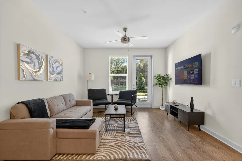 Cozy 2 BR Apt |King Bed |Pool |Gym| Close to Mayo - Image 1