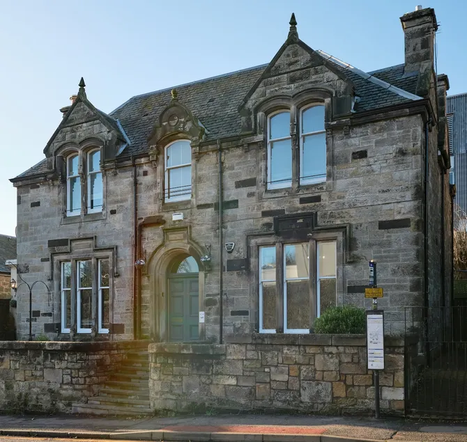 Bruce on the Row-Historic Elegance near Edinburgh by Urban Haggis Stays - Image 1
