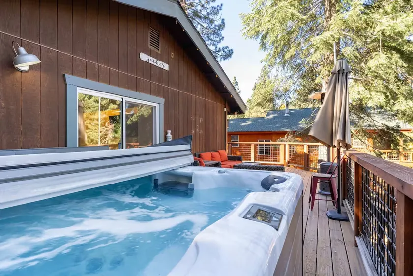 Truckee Mountain Stay | Upper Level | Hot Tub | EV - Image 1