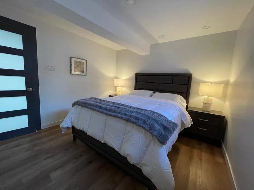 Modern suite - quiet and independent space - Image 1