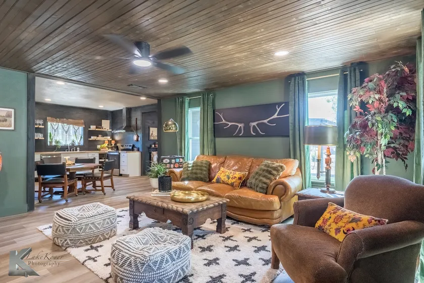 The Moody Buffalo Getaway in Buffalo Gap - Image 1