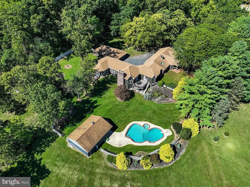 Huge Family House, Close to Hershey Attractions! - Image 1