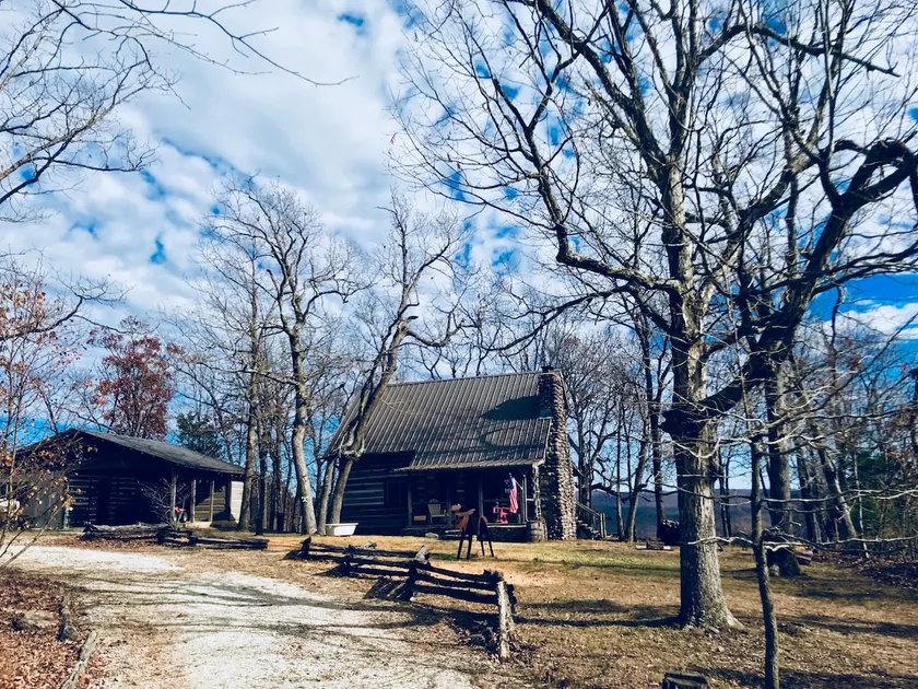 Mountain View Cabin (sleeps 4) & Bunkhouse (sleeps 6) - Image 1