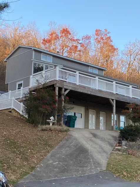 Lil Gray Lakehouse - Image 1