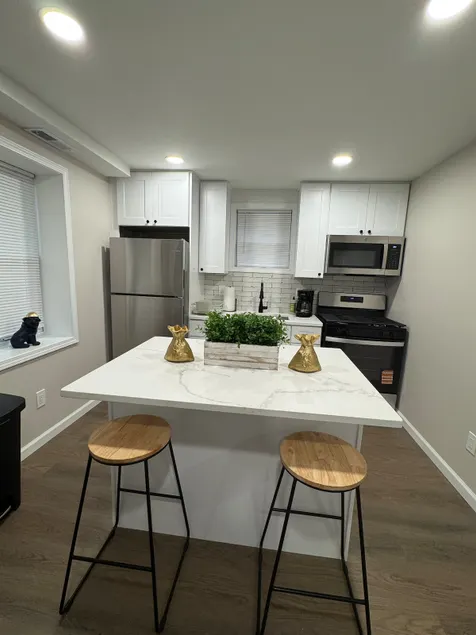 Brand new first floor studio in quiet neighborhood - Image 1