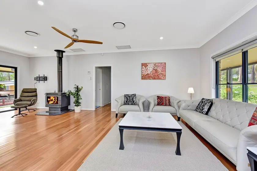 Vine & Valley Retreat - Image 1