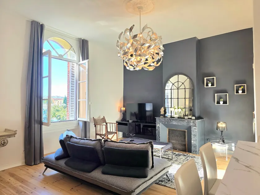 Downtown – A setting of Haussmannian elegance. - Image 1