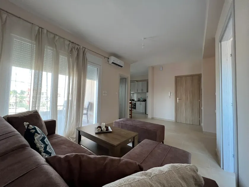 Apartment with garden and comfortable parking - Image 1