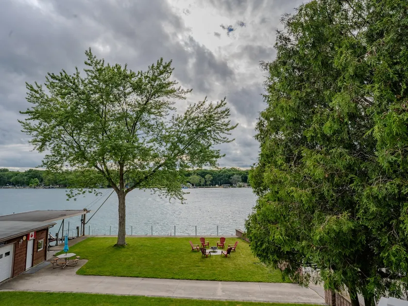 Ferry Dock Hideaway I Riverfront w Dock! - Image 1