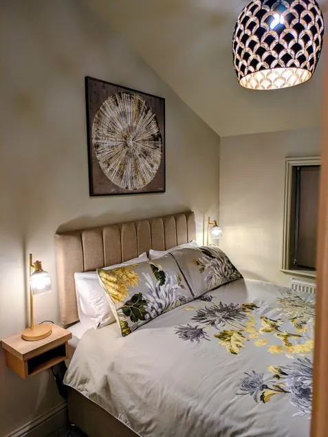 Pudsey Loft Apartment - Image 1