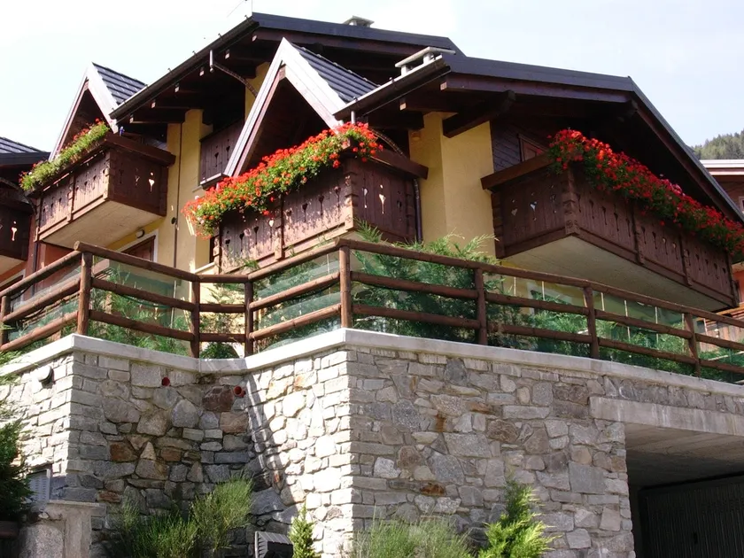 Chalet with private garden, 4 min from Aprica - Image 1