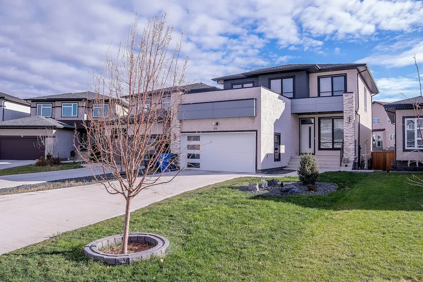 Beautiful Brand New 2BR Suite with Private Entrance and free on-site parking - Image 1