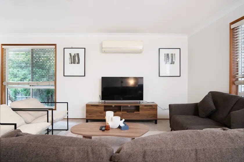 Modern 5BR Family Retreat Comfort in Calamvale - Image 1