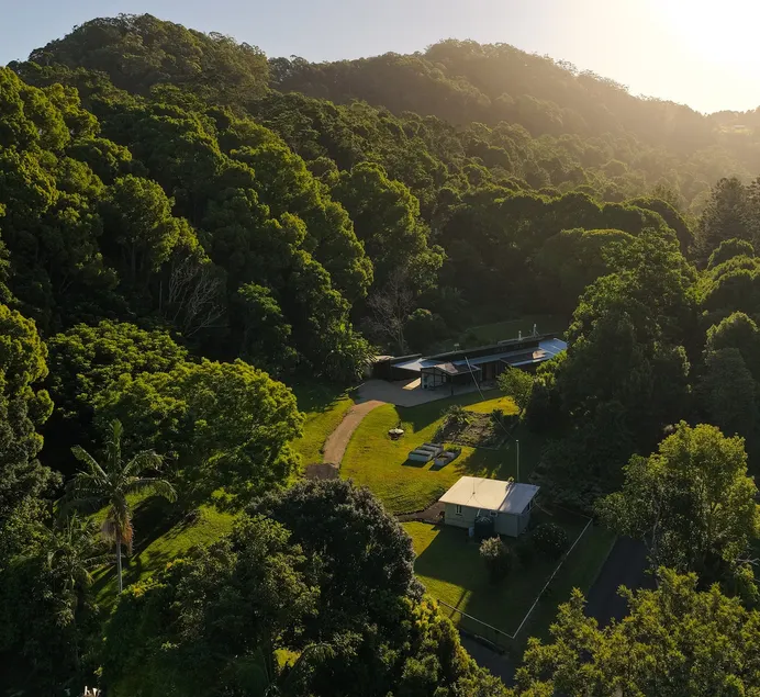 Luxury Acreage near SummerGrove, Our Place Carool - Image 1