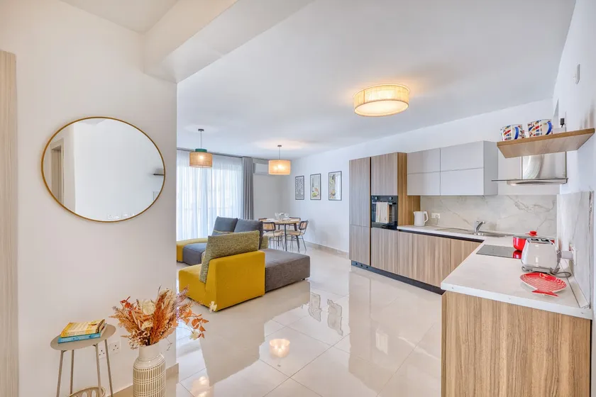 Sea-View 2 Bedroom Apartment Near Birgu Waterfront - Image 1