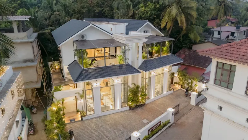 Dacha Candolim Elite 4BHK Pvt Pool Villa - Image 1