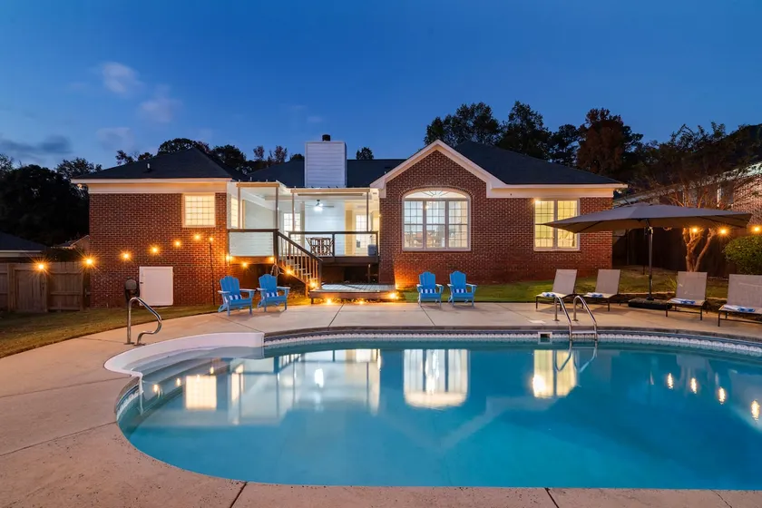 The Southern Haven Pool Retreat Near Fort Moore - Image 1
