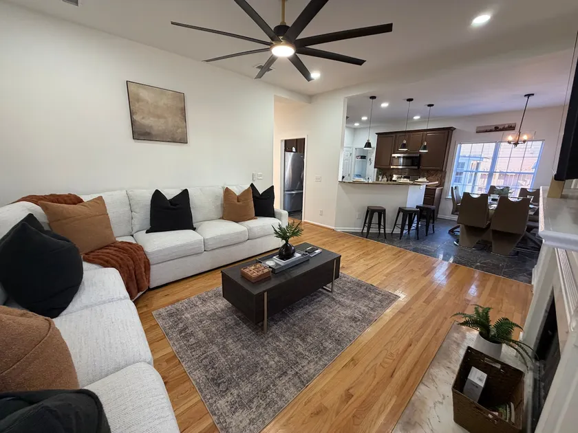 GHome, Modern Cozy 5BR 10BEDSlocated in Lilburn GA - Image 1