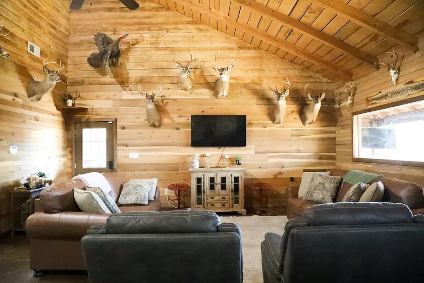 The Pine Crest Cabin - Image 1