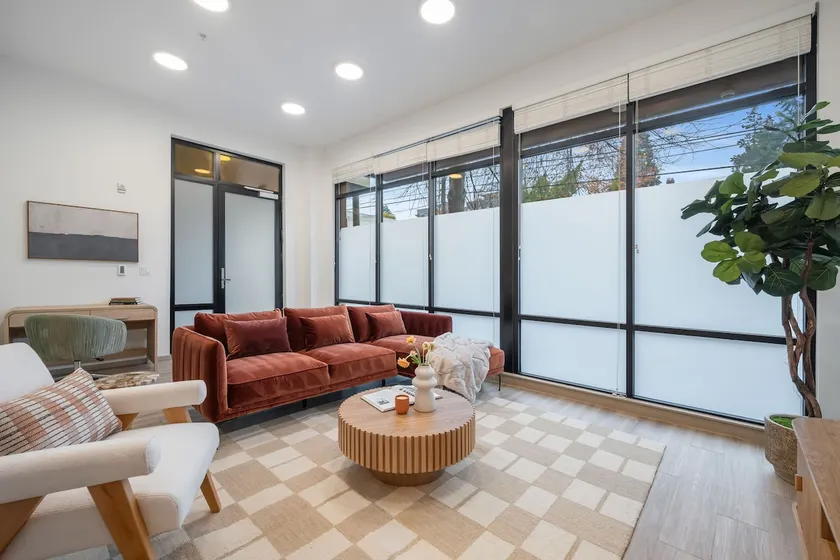 Roosevelt Suite| Walk to Light Rail + Rooftop View - Image 1