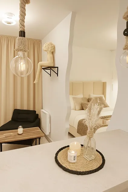Suite Oléa & Private Jacuzzi - Image 1
