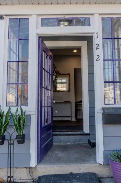 Hamilton Hideaway - Image 1