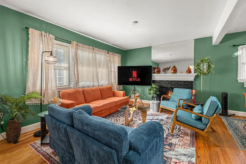 Colorful 5BR/2BA home with patio near DC - Image 1