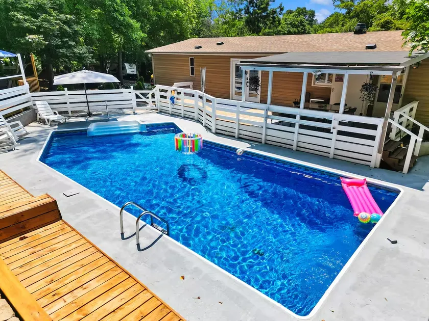 The Retreat: Pool, Hot Tub, Game Room | 4 Beds - Image 1