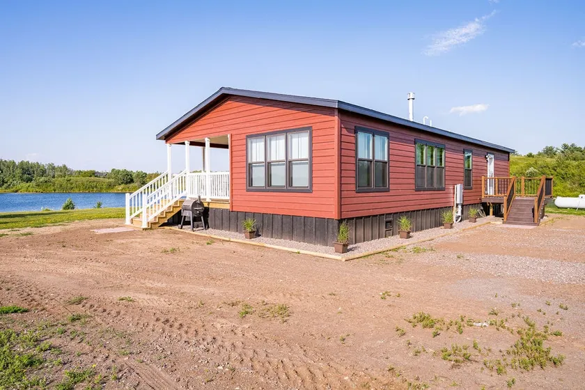 Red Pine Retreat - Image 1