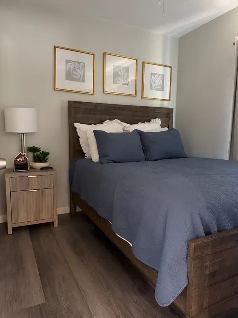 Cozy apartment located in the city of Long Beach - Image 1