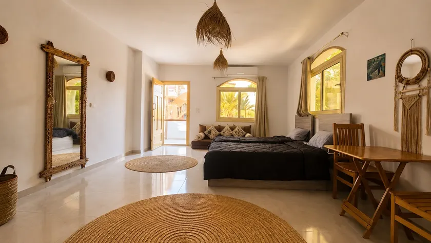 Boho Nest Palm Roof |Bright Boho Studio Near Beach - Image 1