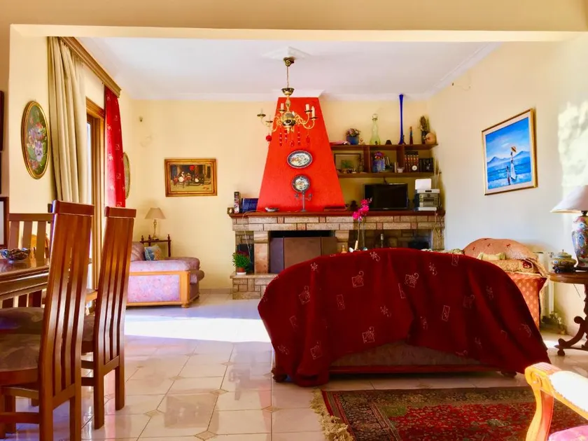 delphicenterskyviwePenthouse thenavel of the earth - Image 1