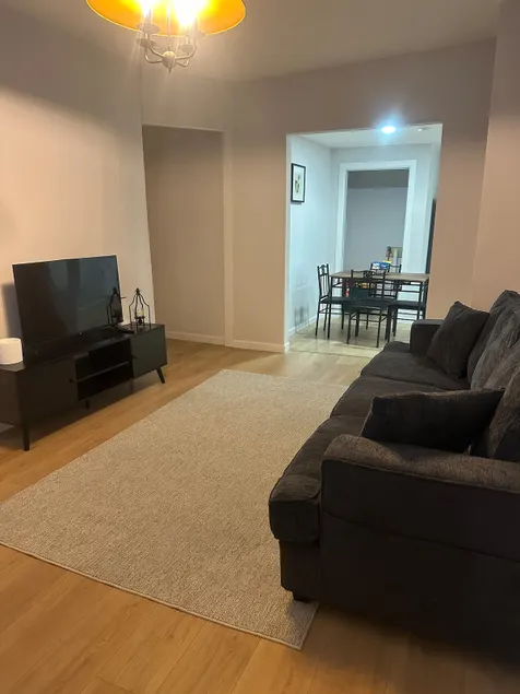 Rest and Well-being in a Cozy Home in Johnstown - Image 1