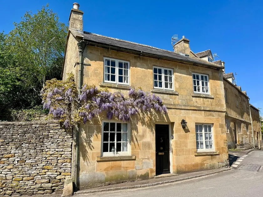 The Carriage House - Image 1