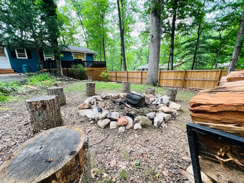 Mountain Lake Retreat-FirePit-Hot Tub-Beach-Winery - Image 1