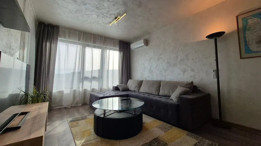 Comfortable home Two-bedroom apartment near the center - Image 1