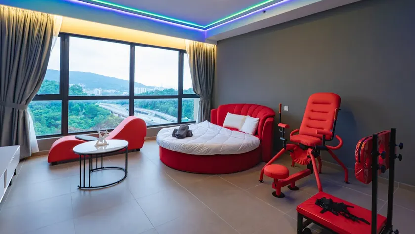 PJ Romantic Couple Room Damansara Mossaz - Image 1