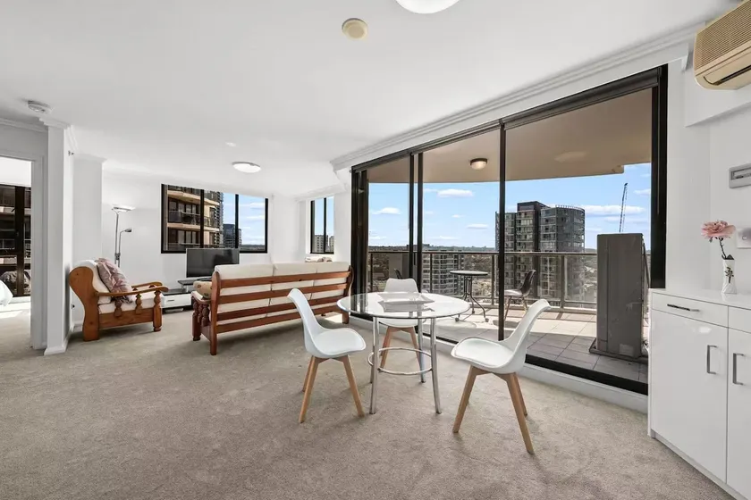 Two BDR Apartment in Parramatta city with view - Image 1